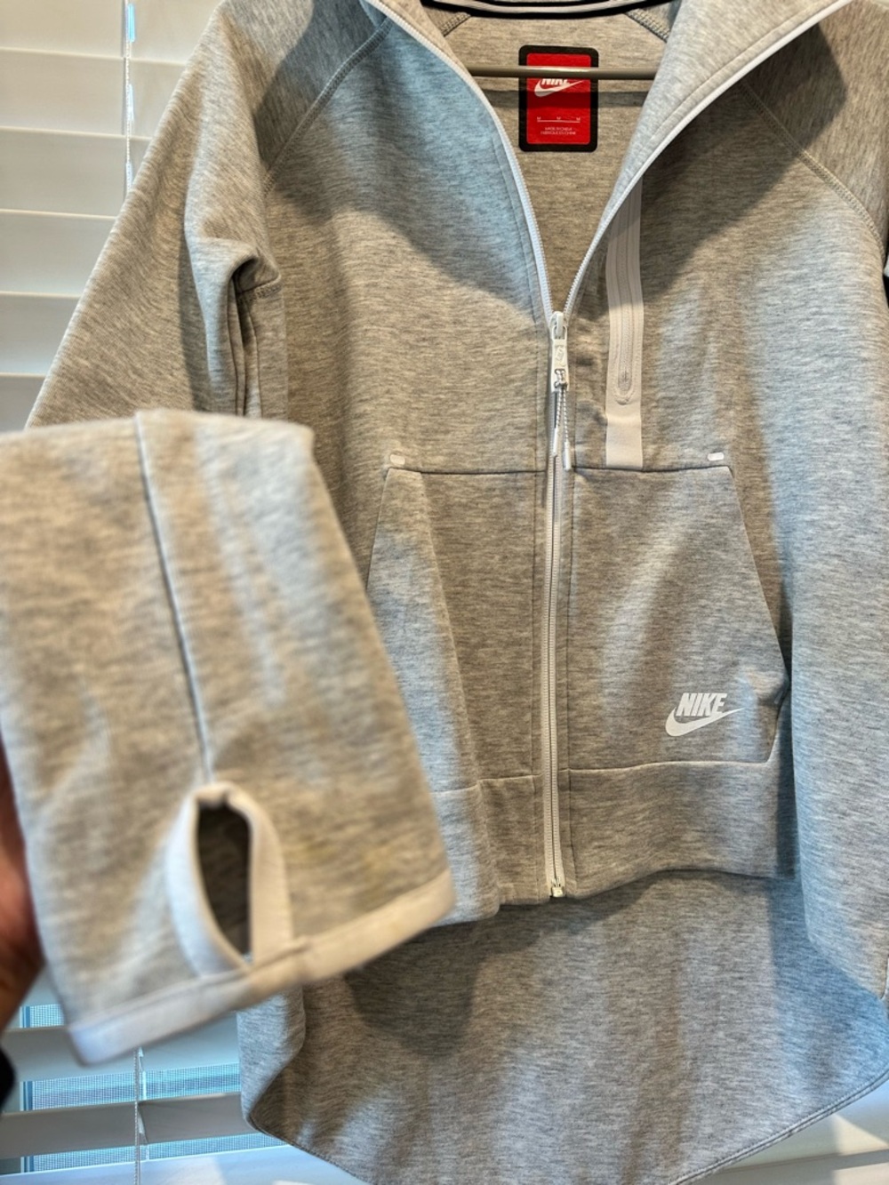 Nike Pullover - Picture 2 of 4